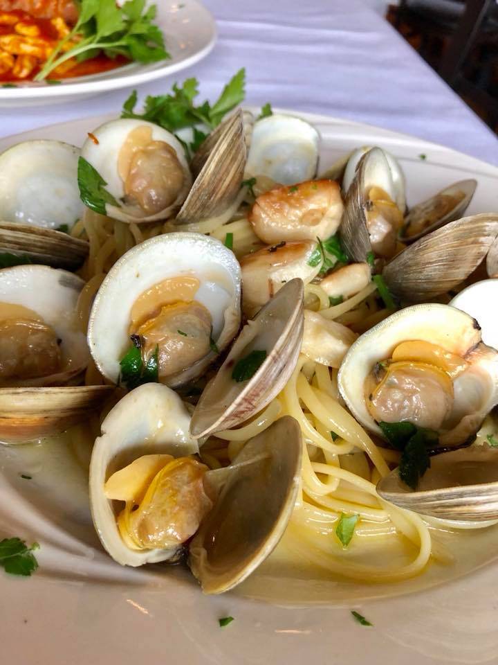 Enzos Of Williamsbridge | restaurant | 1998 Williamsbridge Rd, Bronx, NY 10461, USA | 7184093828 OR +1 718-409-3828