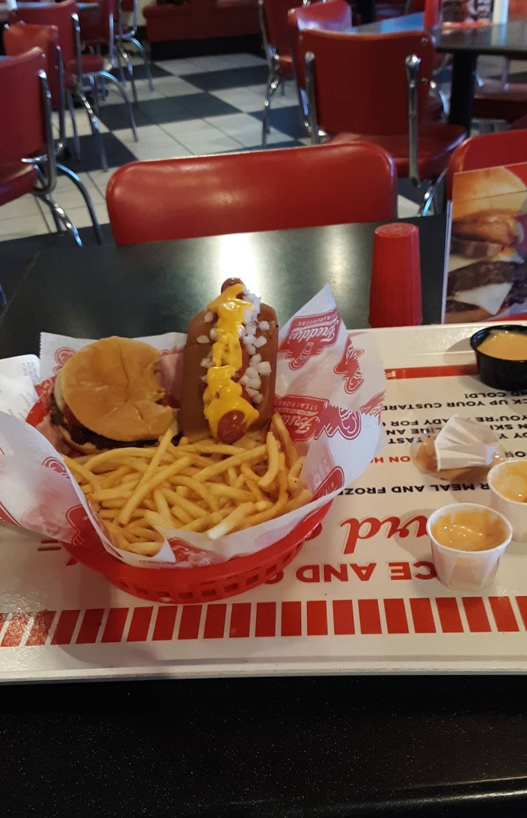 Freddys Frozen Custard & Steakburgers | restaurant | 9809 S Eastern Ave, Las Vegas, NV 89183, USA | 7024343733 OR +1 702-434-3733