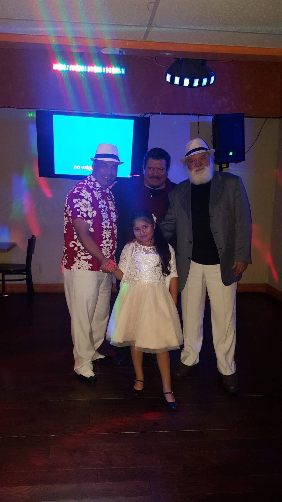 Juquila | restaurant | 1051 Prairie Ave, Inglewood, CA 90301, USA | 3106744486 OR +1 310-674-4486