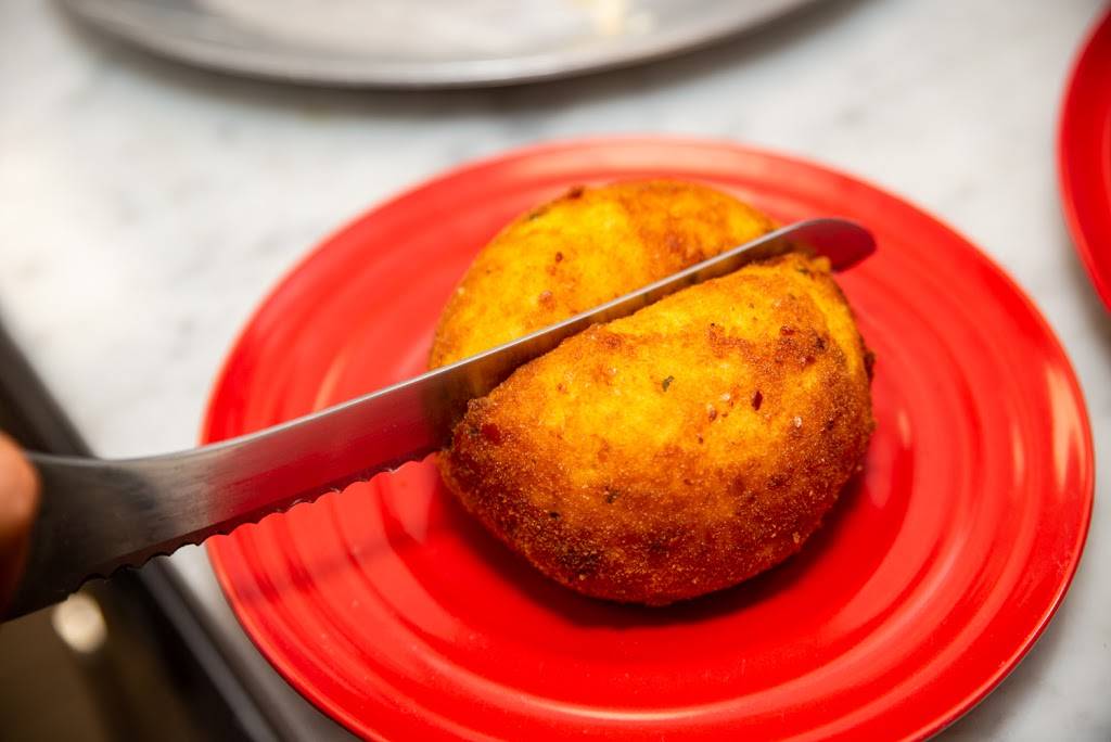 Bonomo’s Pizzeria | restaurant | 526 Broadway, Massapequa, NY 11758, USA | 5168099008 OR +1 516-809-9008