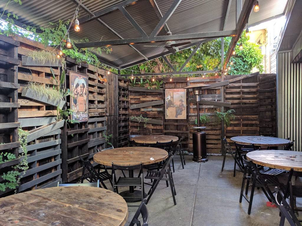 Hook and Ladder Manufacturing Company | restaurant | 1630 S St, Sacramento, CA 95811, USA | 9164424885 OR +1 916-442-4885