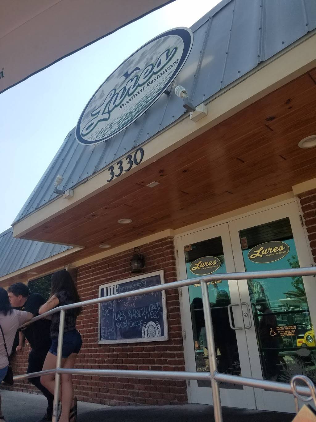 Lures Riverfront Restaurant | restaurant | 3330 NE Indian River Dr, Jensen Beach, FL 34957, USA | 7722085974 OR +1 772-208-5974