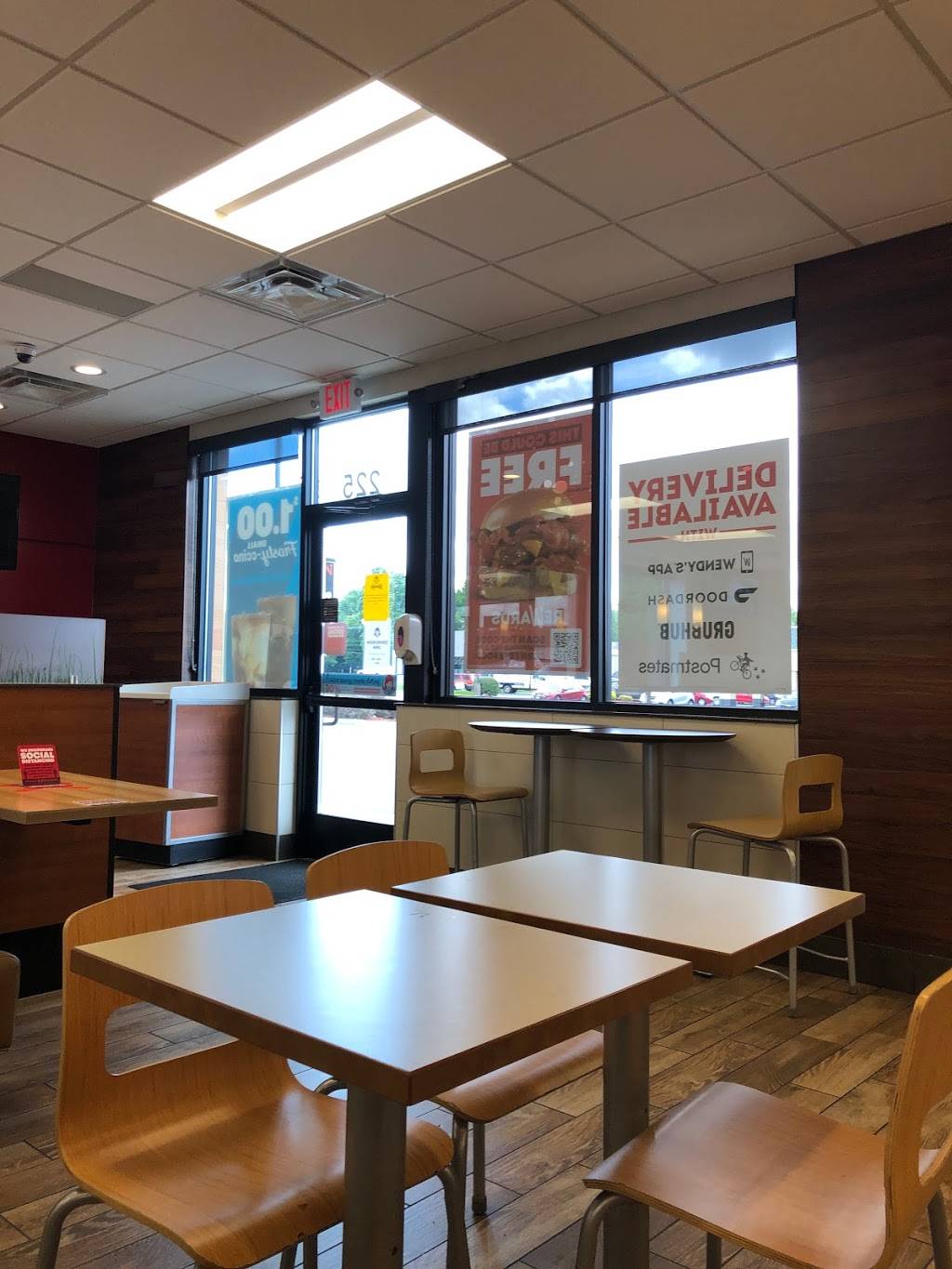 Wendys | restaurant | 225 W Sunshine St, Springfield, MO 65807, USA | 4178664000 OR +1 417-866-4000