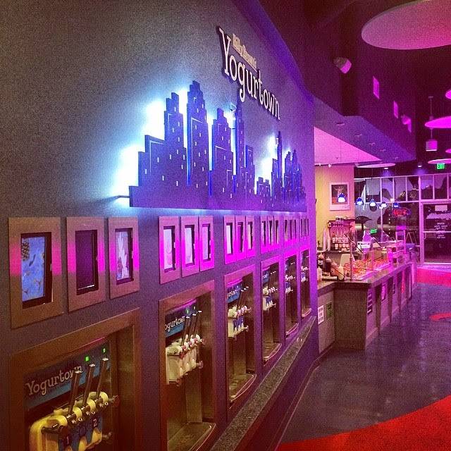 Yogurtown Cafe | restaurant | 1499 E Osceola Pkwy, Kissimmee, FL 34744, USA | 4075728077 OR +1 407-572-8077