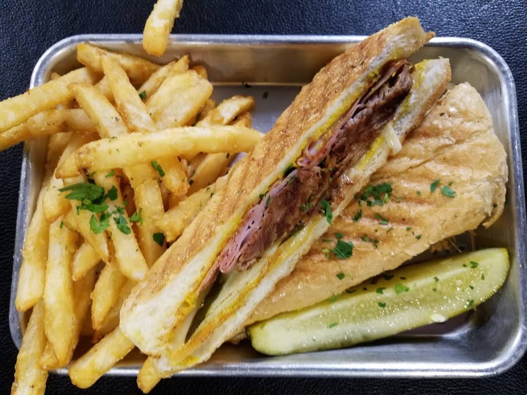 The Chef’s Grille | restaurant | 24660 Jefferson Ave ste b, Murrieta, CA 92562, USA | 9518944040 OR +1 951-894-4040