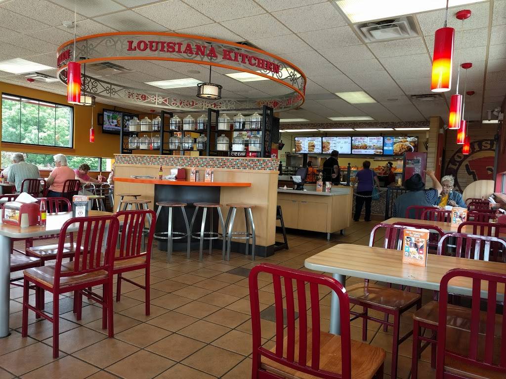 Popeyes Louisiana Kitchen | restaurant | 414 S Lincolnway St, North Aurora, IL 60542, USA | 6308969722 OR +1 630-896-9722