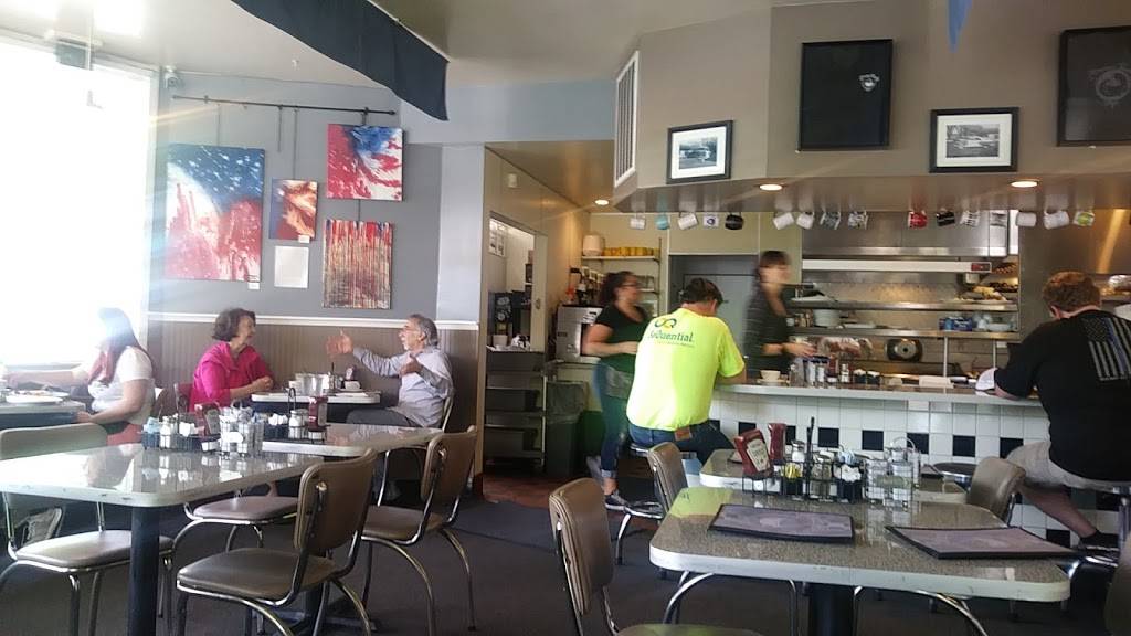 Morning Thunder Cafe | restaurant | 352 Vallombrosa Ave, Chico, CA 95926, USA | 5303429717 OR +1 530-342-9717