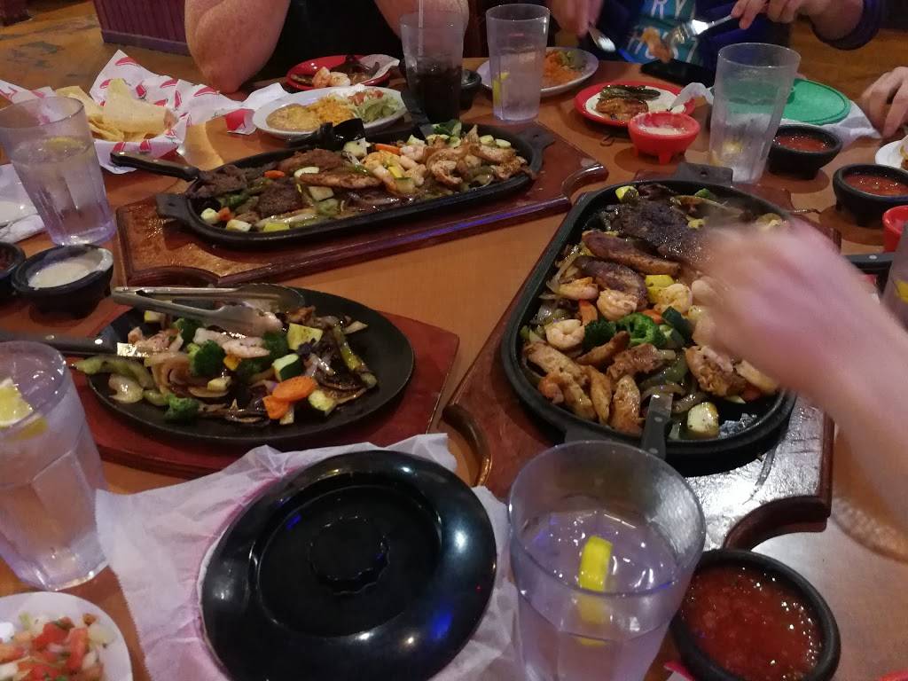 La Salsa Grille | restaurant | 840 W Danforth Rd, Edmond, OK 73003, USA | 4055624100 OR +1 405-562-4100