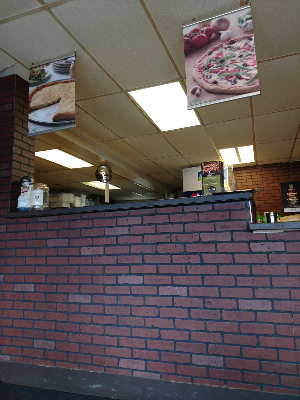 Niccos Pizzaria | restaurant | 1610 5th Ave, Coraopolis, PA 15108, USA | 4122642340 OR +1 412-264-2340