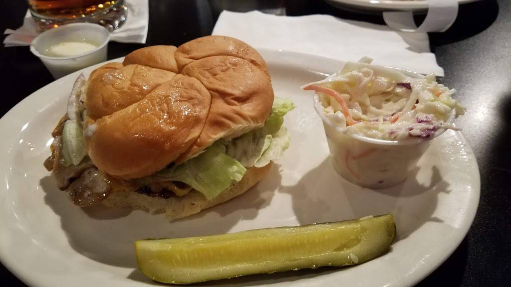 Kellys 19th Hole | restaurant | 8432 Noble Ave N, Brooklyn Park, MN 55443, USA | 7634246110 OR +1 763-424-6110