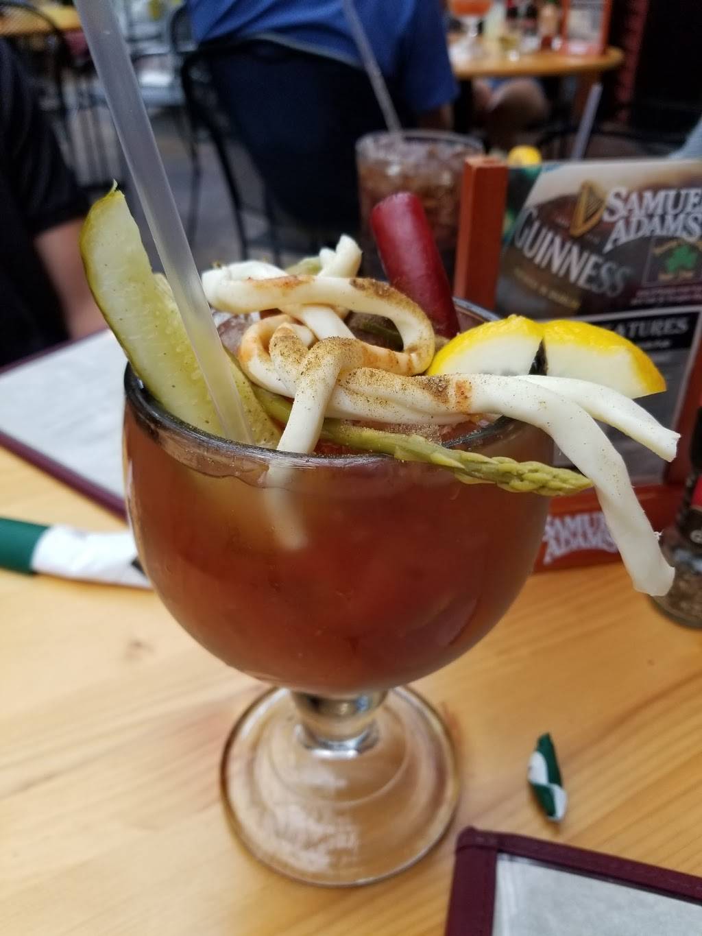 Kitty OReillys Irish Pub | restaurant | 59 E Oak St, Sturgeon Bay, WI 54235, USA | 9207437441 OR +1 920-743-7441