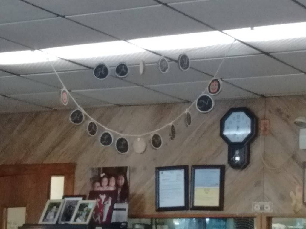 Riverside Café | restaurant | 706 S State St, South Whitley, IN 46787, USA | 2607234474 OR +1 260-723-4474