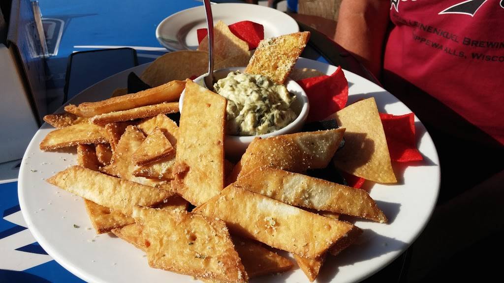 Stadium View Bar, Grill & Banquet | restaurant | 1963 Holmgren Way, Green Bay, WI 54304, USA | 9204981989 OR +1 920-498-1989