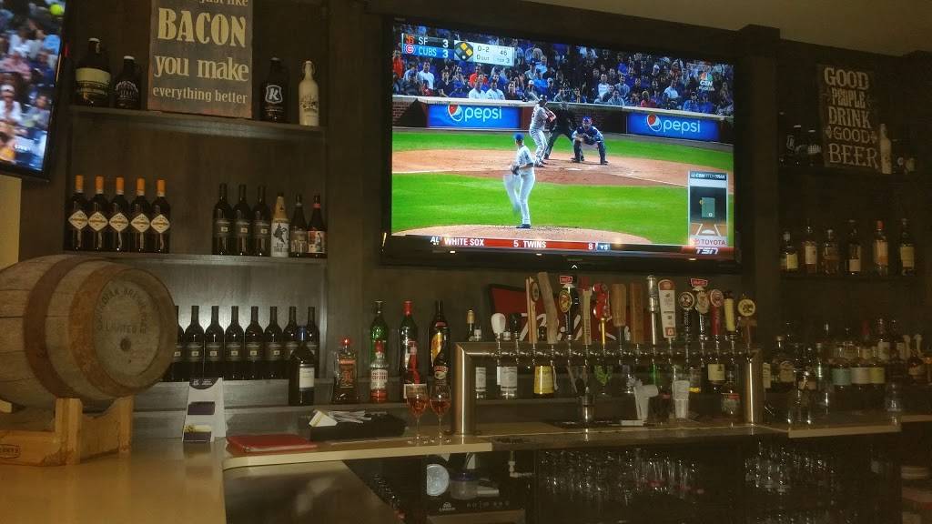 Corner Bar and Grill | restaurant | 1779 Tenth Line Rd, Orléans, ON K1E 3X2, Canada | 6134247305 OR +1 613-424-7305