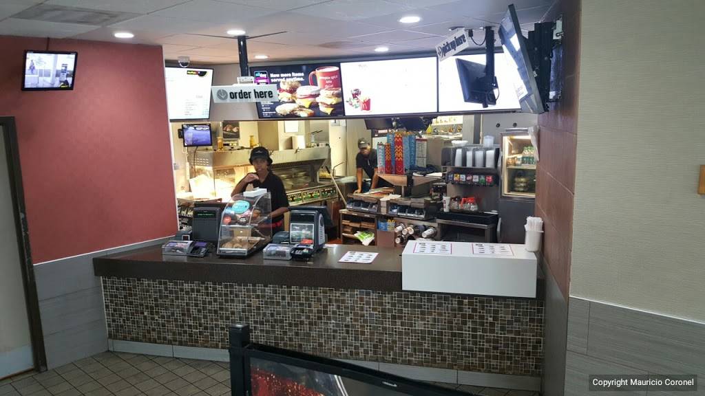 McDonalds | cafe | 2425 E 79th St, Chicago, IL 60649, USA | 7737680153 OR +1 773-768-0153