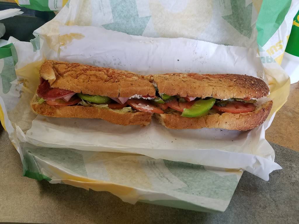 Subway | restaurant | 64 Dixon Springs Hwy, Carthage, TN 37030, USA | 6157356430 OR +1 615-735-6430