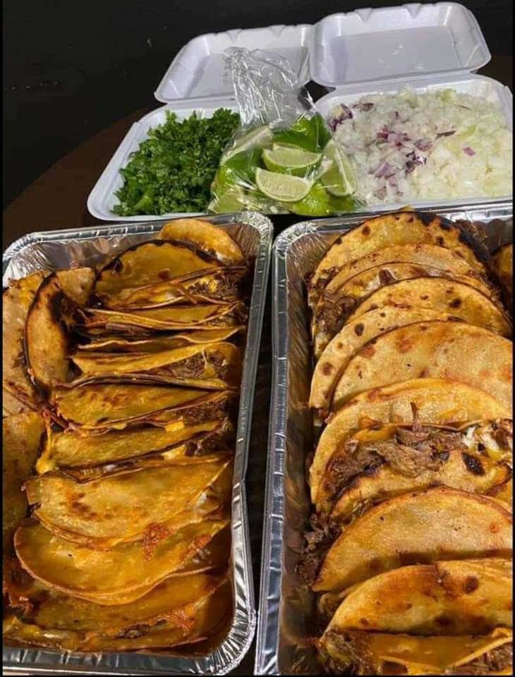 Birria y pupusas las favoritas | restaurant | 377 E Orange Ave, Porterville, CA 93257, USA | 5598457206 OR +1 559-845-7206