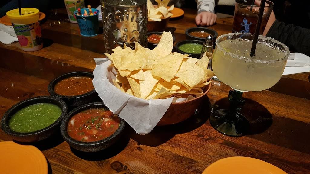 Iguana Wana Mexican Grill & Tequila Bar | restaurant | 9080 76th St, Pleasant Prairie, WI 53158, USA | 2626945400 OR +1 262-694-5400