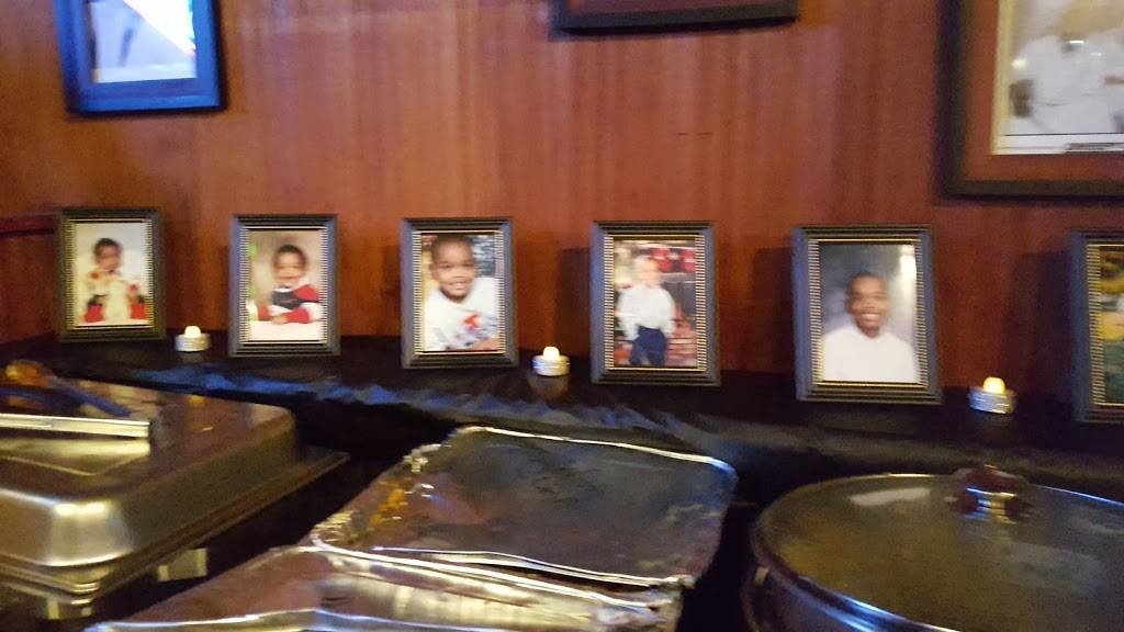 Kurts Getaway Bar & Grill | restaurant | 8909 Garfield Blvd, Cleveland, OH 44125, USA | 2168830123 OR +1 216-883-0123