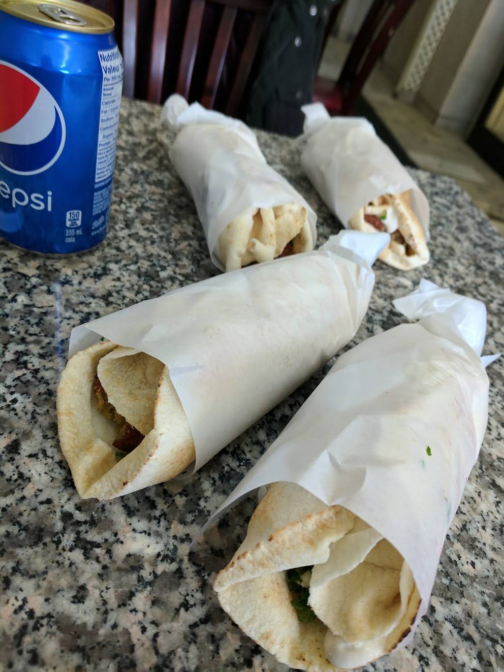 Falafel Freiha | restaurant | 3858 Boulevard Perron, Laval, QC H7V 1P8, Canada | 4506862446 OR +1 450-686-2446