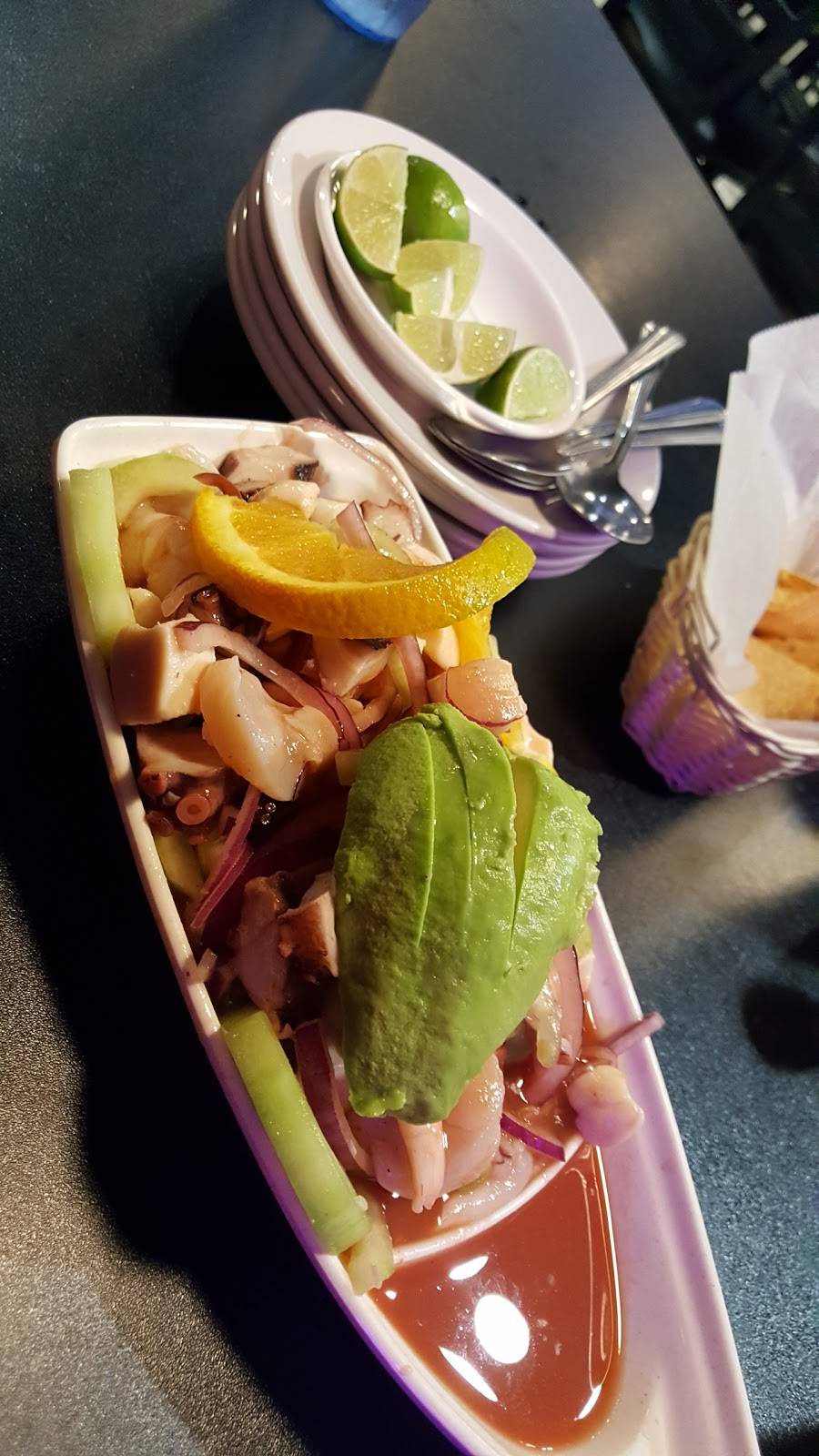 Mar Y Tierra Restaurant | restaurant | 1118 W San Bernardino Rd, Covina, CA 91722, USA | 6269668868 OR +1 626-966-8868