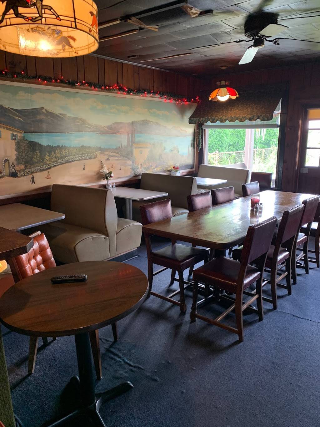 Dimos Restaurant | restaurant | 118 N Main St, Sunderland, MA 01375, USA | 4136654444 OR +1 413-665-4444