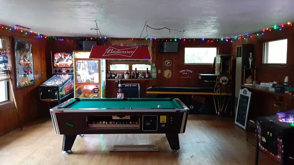 Johnny Gs Fishing Hole | restaurant | 6962 Co Rd M, Sturgeon Bay, WI 54235, USA | 9207439814 OR +1 920-743-9814