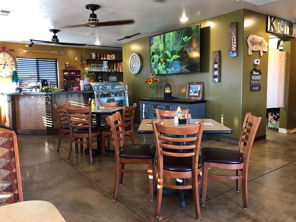 The BoatHouse Cafe & Grille | restaurant | 30185 Escalante Blvd, Meadview, AZ 86444, USA | 9283288850 OR +1 928-328-8850