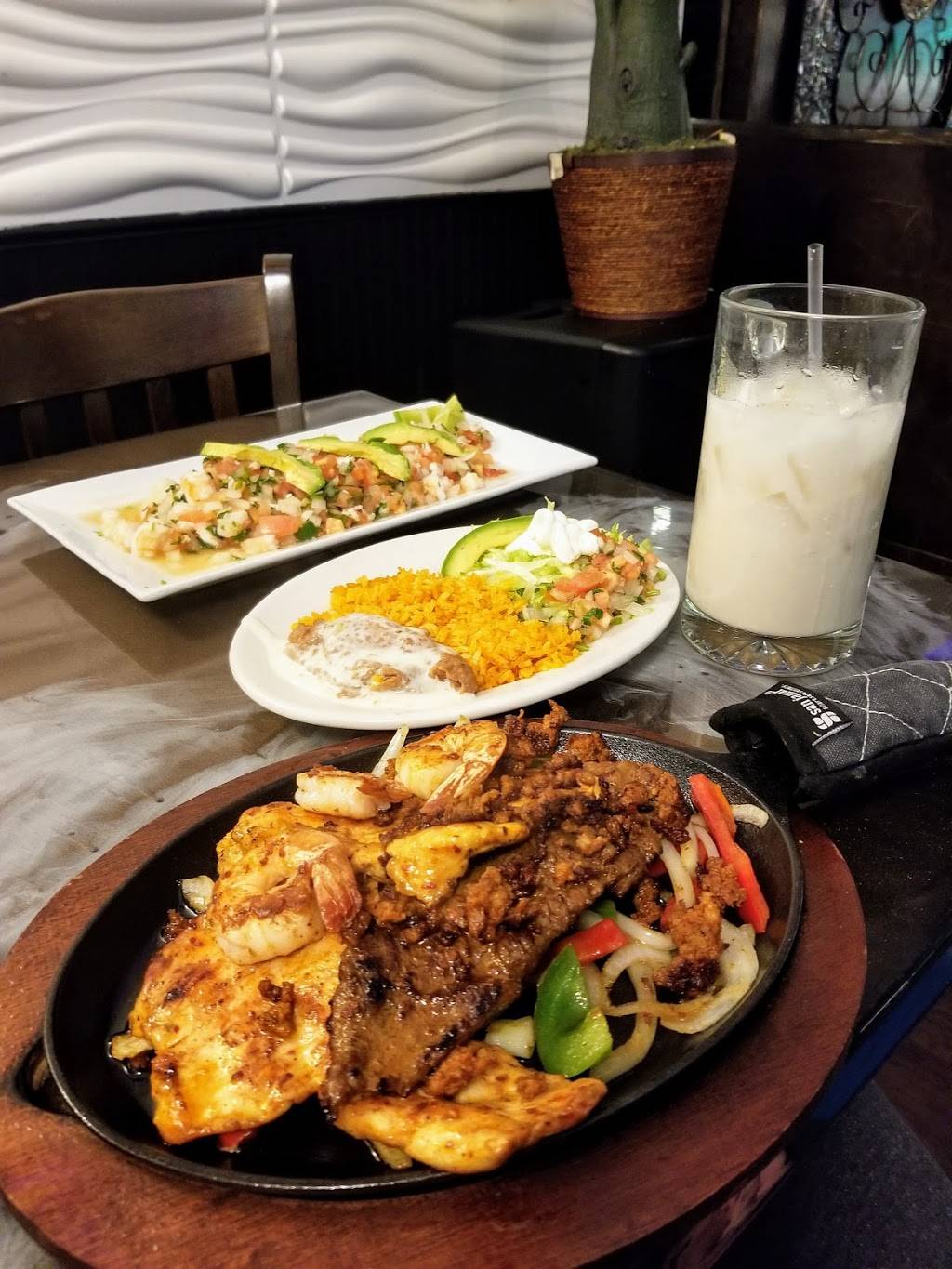 Mi Tierra Mayas | restaurant | 7920 Chesapeake Blvd, Norfolk, VA 23518, USA | 7575798089 OR +1 757-579-8089