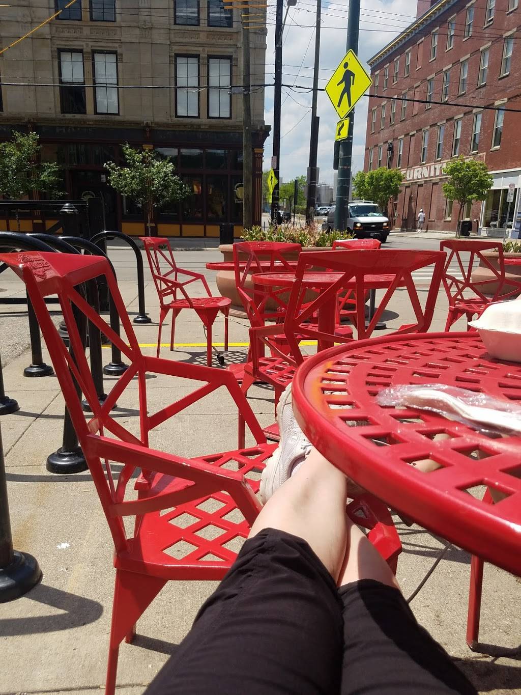 Elis Barbeque | restaurant | 133 W Elder St, Cincinnati, OH 45202, USA | 5135331957 OR +1 513-533-1957