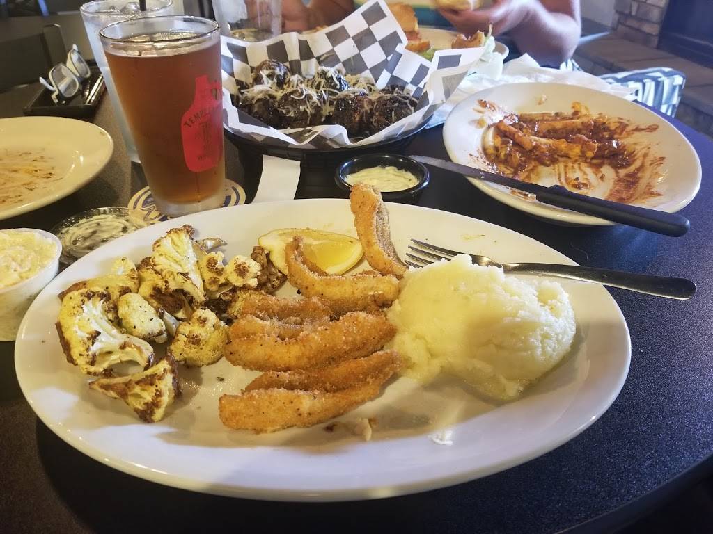 Pivot Lounge | night club | 11217 Whitcomb St, Crown Point, IN 46307, USA | 2193233689 OR +1 219-323-3689