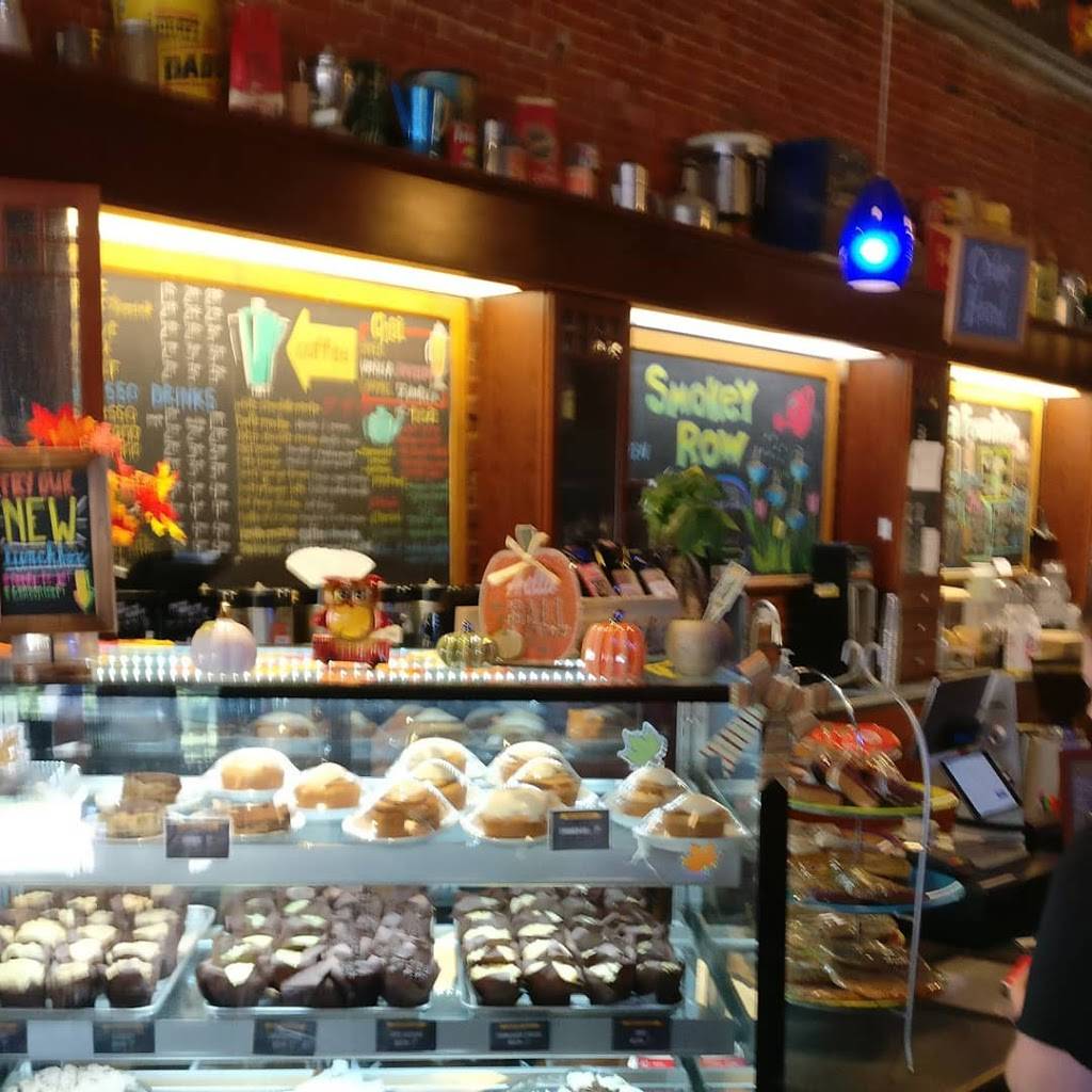 Smokey Row Coffee | cafe | 639 Franklin St, Pella, IA 50219, USA | 6416210008 OR +1 641-621-0008