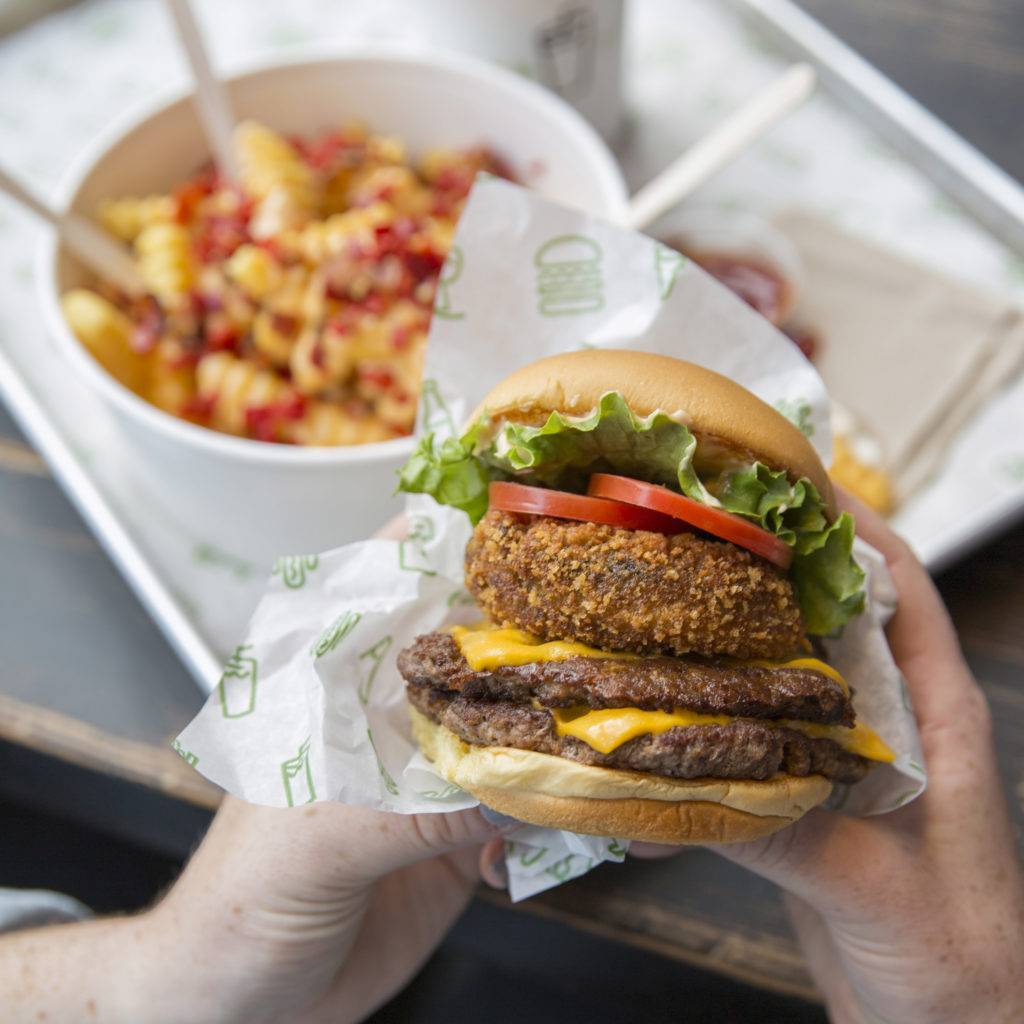 Shake Shack | restaurant | 2400 Fashion Center Blvd, Christiana, DE 19702, USA | 3025977417 OR +1 302-597-7417