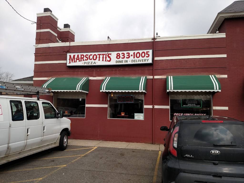 Marscottis Pizza | restaurant | 3350 Lincoln Way E, Massillon, OH 44646, USA | 3308331005 OR +1 330-833-1005