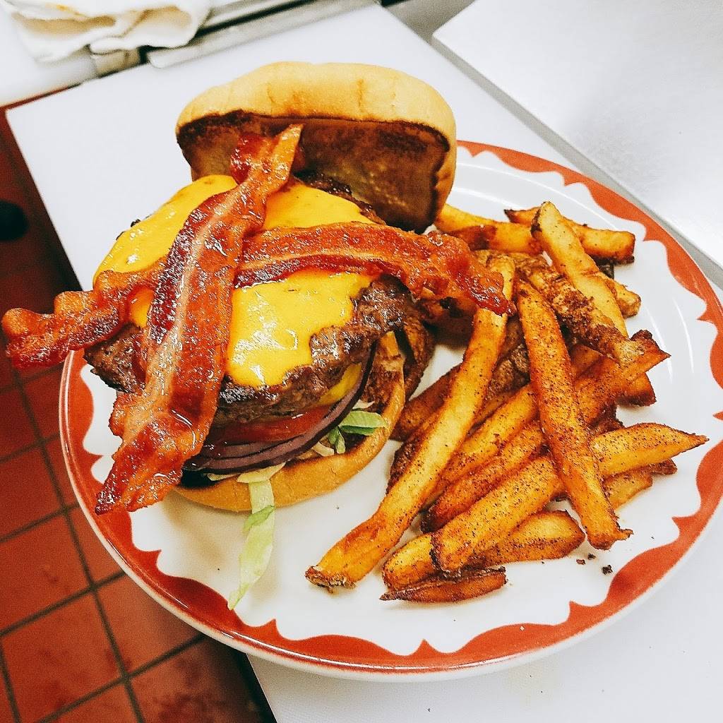 The Paddock Pub | restaurant | 1005 Richardson Rd, Groveport, OH 43125, USA | 6146109688 OR +1 614-610-9688