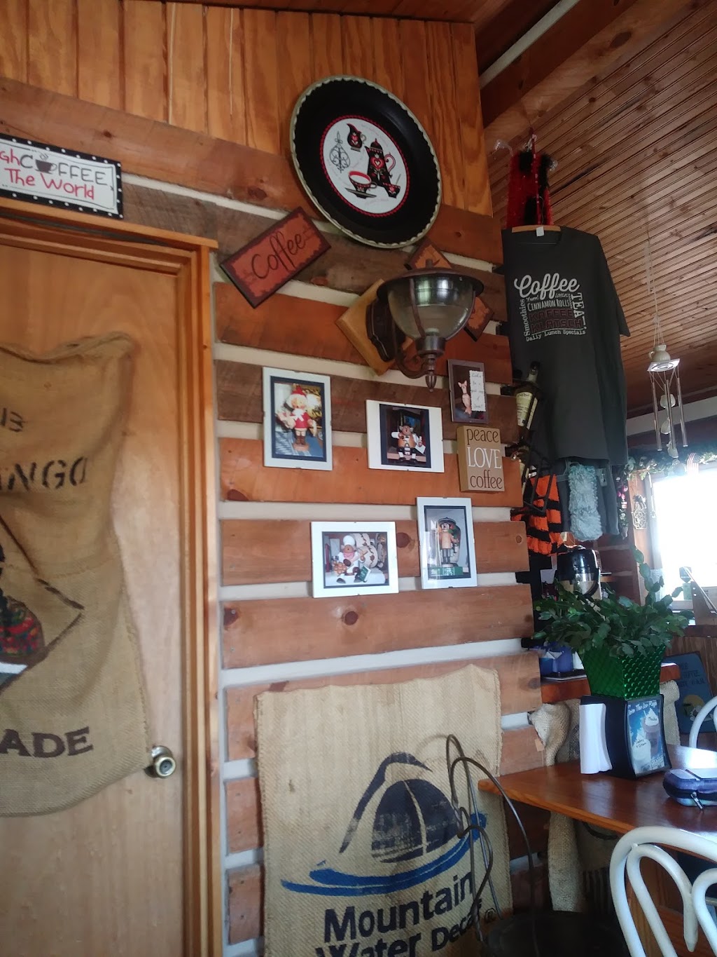 Kaffee Klatsch | restaurant | 640 S Seneca Ave, Newcastle, WY 82701, USA | 3077464888 OR +1 307-746-4888