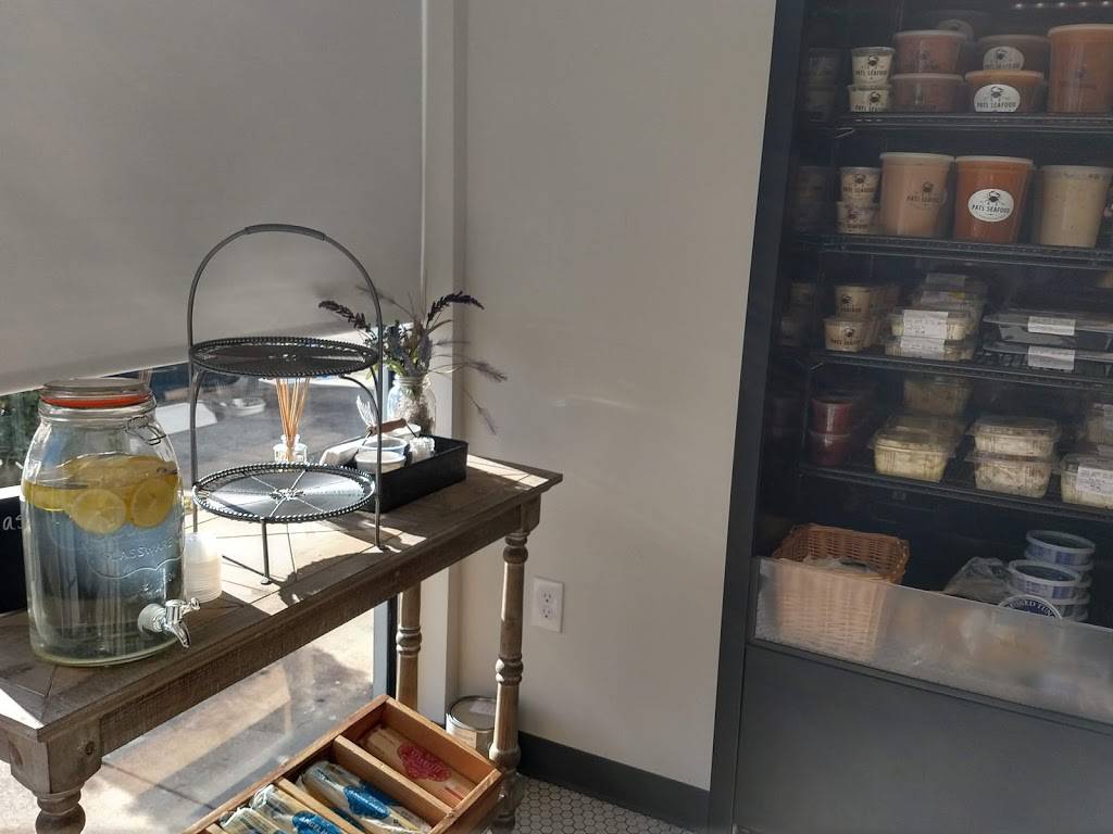 Pats Seafood Market & Cajun Deli | restaurant | 1248 N Collins Blvd, Covington, LA 70433, USA | 9858927287 OR +1 985-892-7287