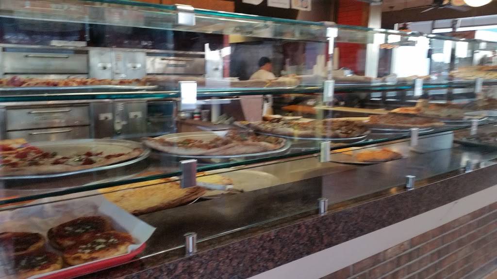 Vinnis Pizzarama | restaurant | 1025 Hamburg Turnpike, Wayne, NJ 07470, USA | 9736281510 OR +1 973-628-1510