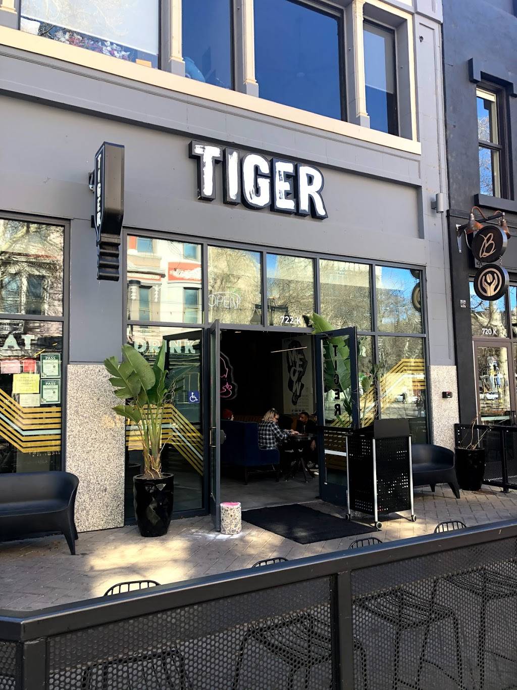Tiger | Bar and Restaurant | restaurant | 722 K St, Sacramento, CA 95814, USA | 9163829610 OR +1 916-382-9610