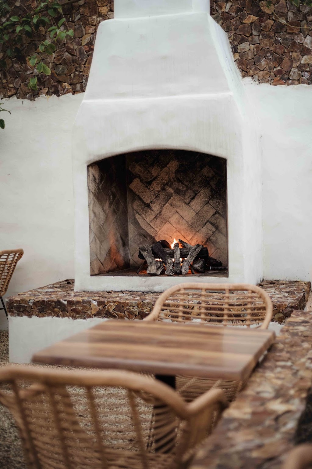 Azul Cocina and Cantina | restaurant | 7 E Anapamu St, Santa Barbara, CA 93101, USA | 8057705106 OR +1 805-770-5106