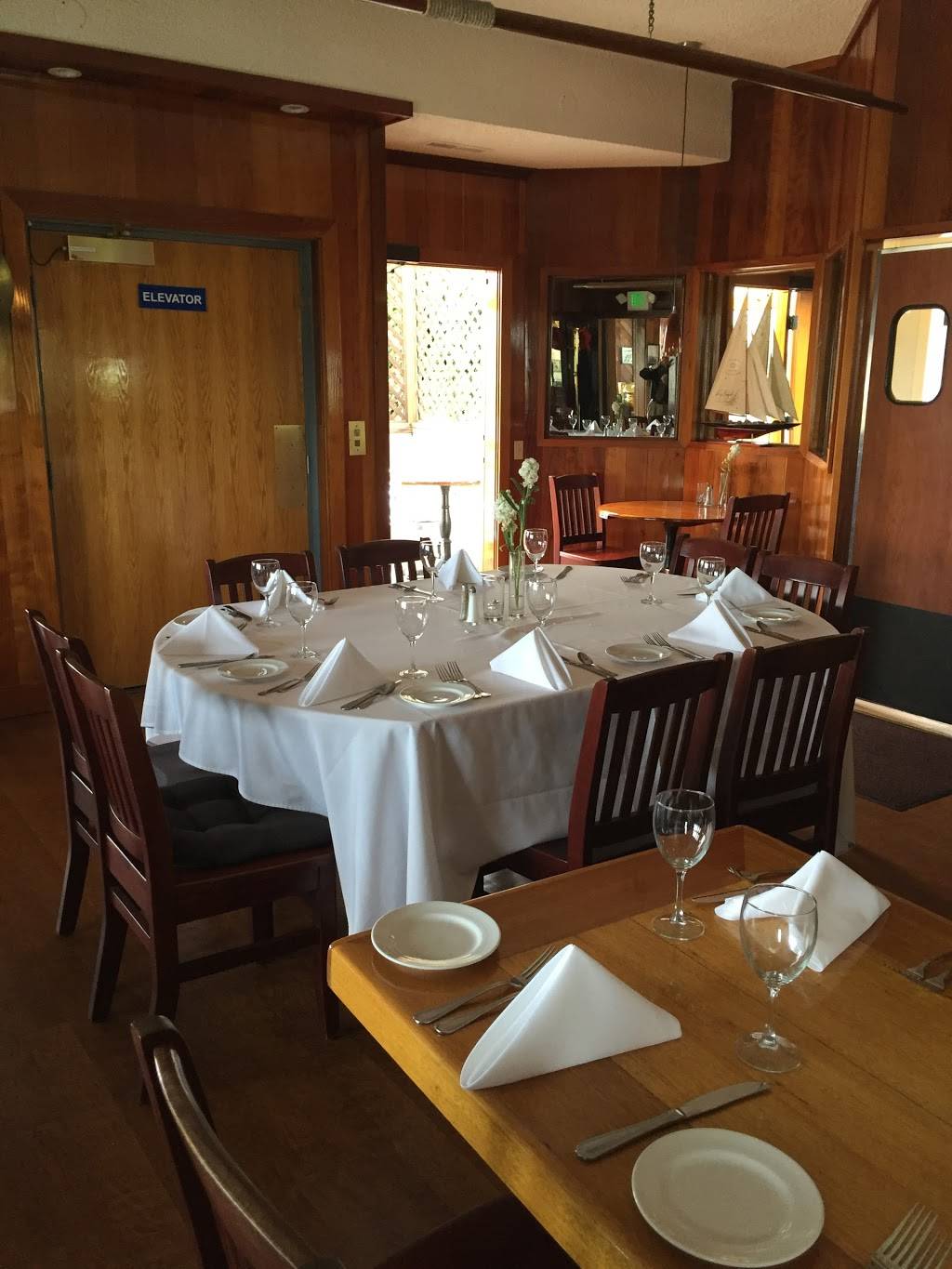 Seafood Peddler Restaurant and Fish Market | restaurant | 303 Johnson St, Sausalito, CA 94965, USA | 4153321492 OR +1 415-332-1492