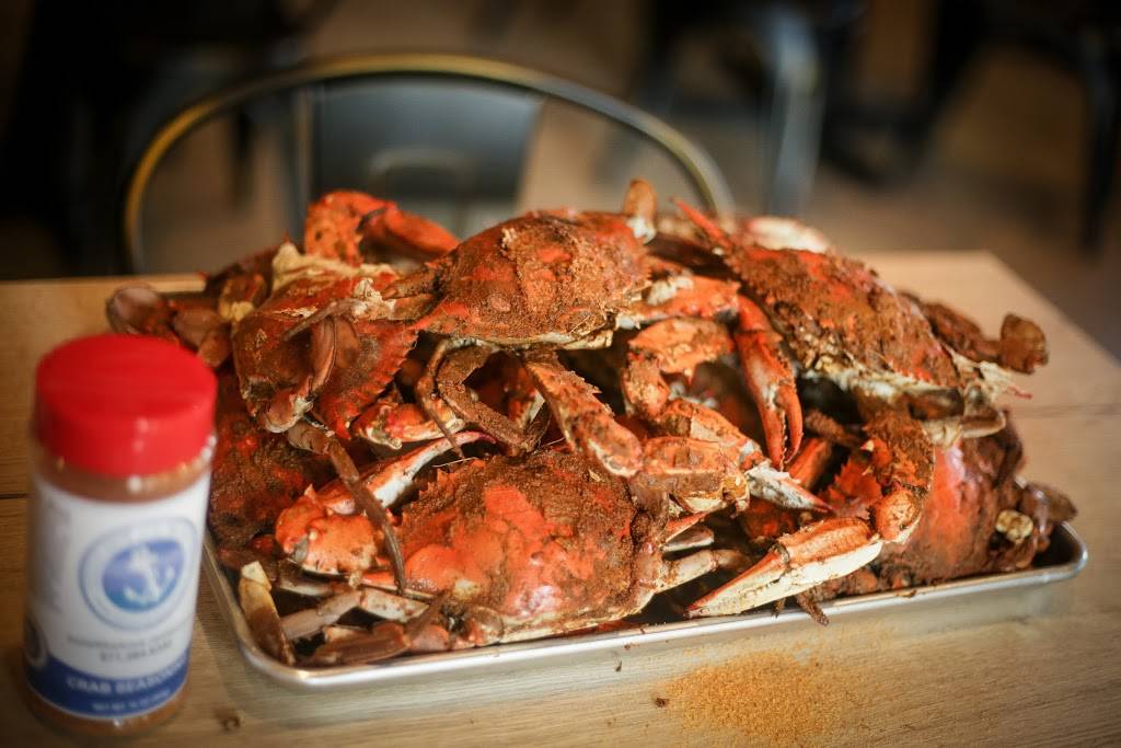 Out of the Blue Crabs and Seafood | restaurant | 5005 Wellington Rd, Gainesville, VA 20155, USA | 5712846350 OR +1 571-284-6350