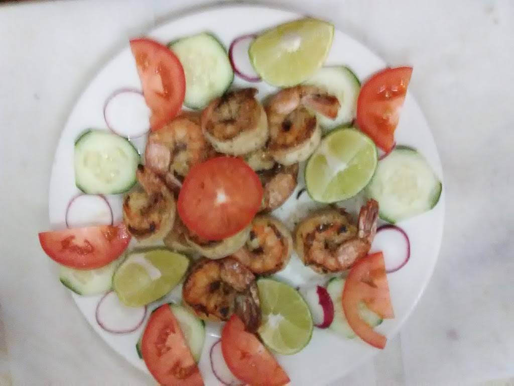 The Castle Restaurant | restaurant | Brooklyn Park, 3720 Potee St, Baltimore, MD 21225, USA | 4105392628 OR +1 410-539-2628