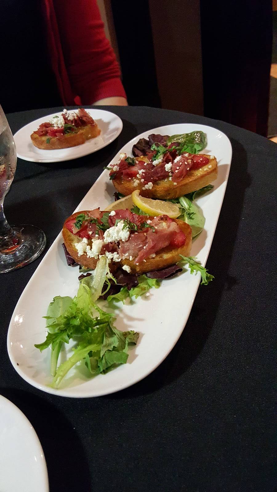 11 Central | restaurant | 11 Central St, Bangor, ME 04401, USA | 2079225115 OR +1 207-922-5115