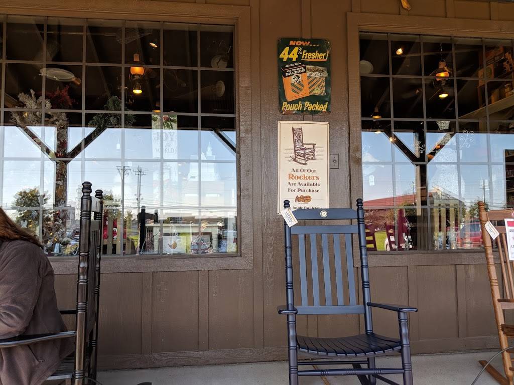 Cracker Barrel Old Country Store | restaurant | 2255 E Sharon Rd, Sharonville, OH 45241, USA | 5137713207 OR +1 513-771-3207