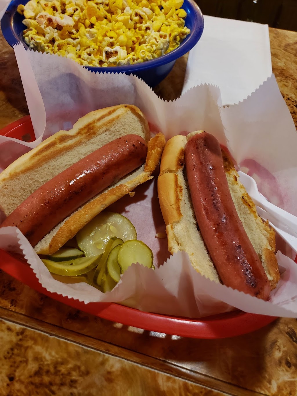 Gars Lounge | restaurant | 142 S Water St, Marine City, MI 48039, USA | 8107654692 OR +1 810-765-4692