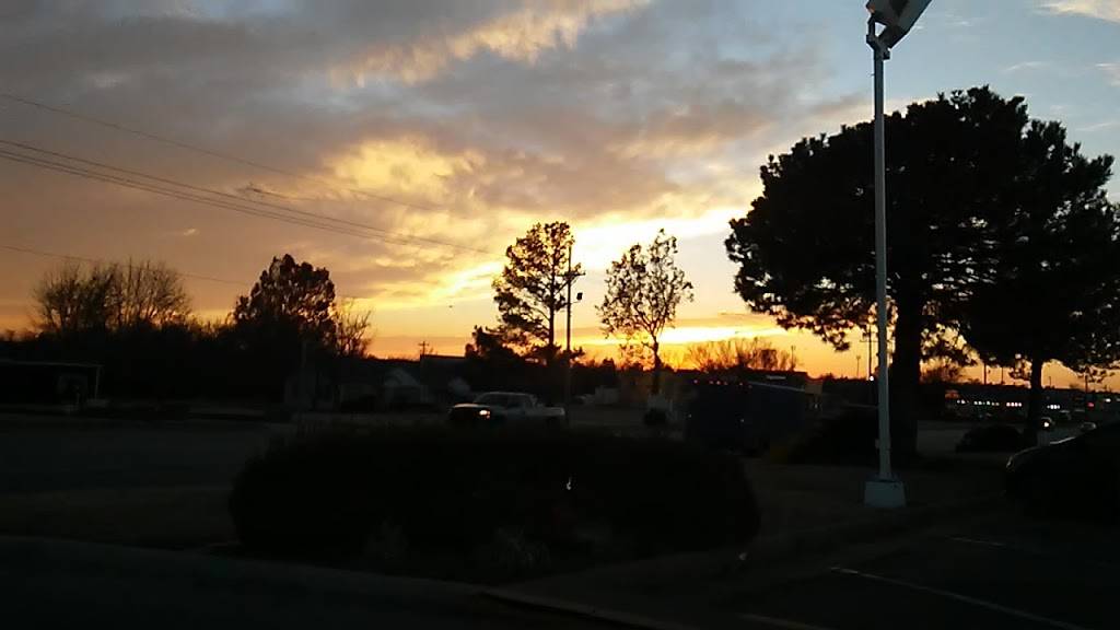 Mazzios Italian Eatery | meal delivery | 2234 E Main St, Cushing, OK 74023, USA | 9182257122 OR +1 918-225-7122