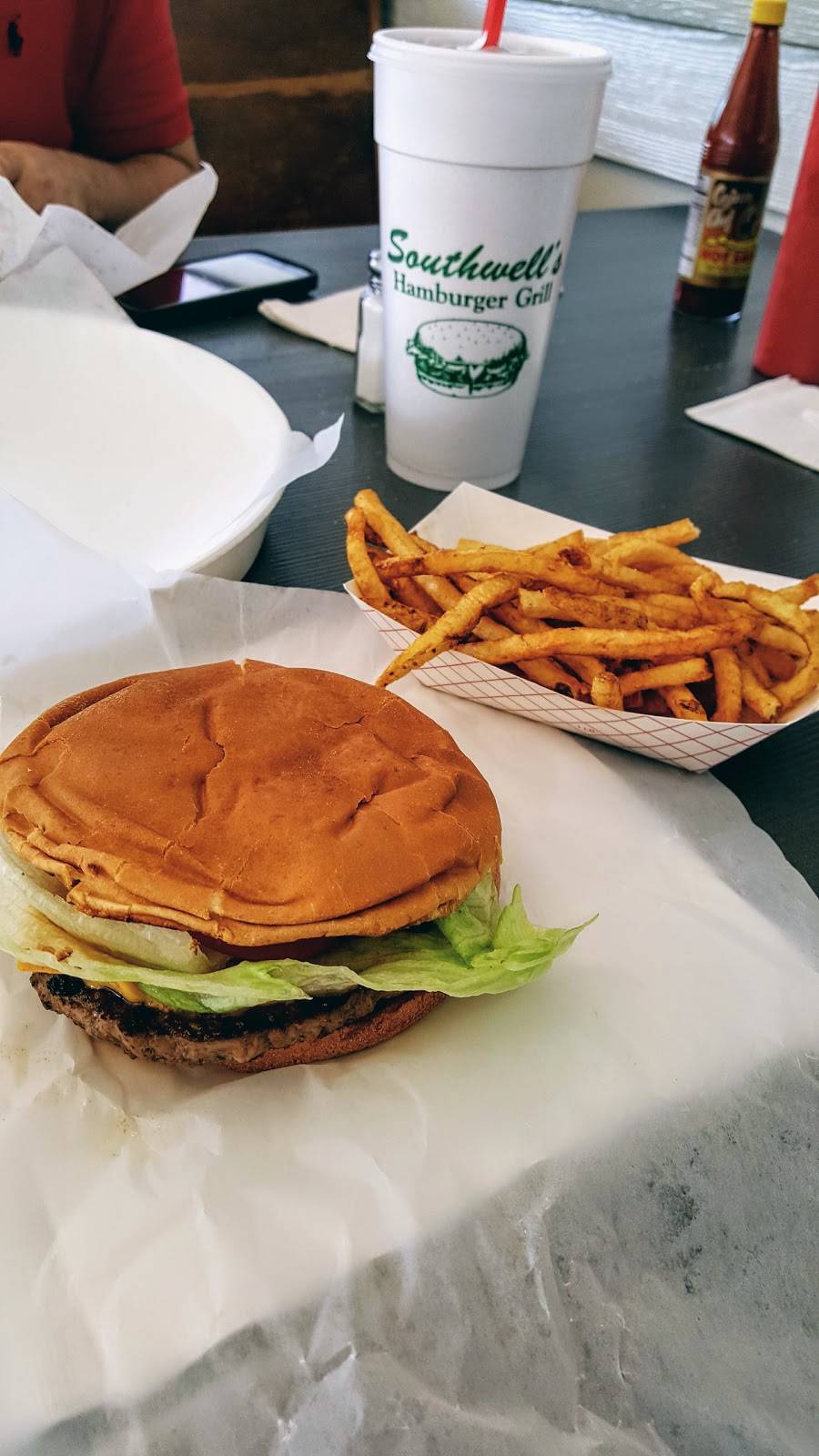 Southwells Hamburger Grill | restaurant | 9410 Gaylord Dr, Houston, TX 77024, USA | 7134645268 OR +1 713-464-5268