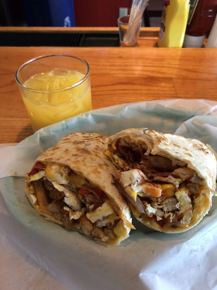 Lighthouse Sports Bar | restaurant | 47170 North Carolina Hwy 12, Buxton, NC 27920, USA | 2529950196 OR +1 252-995-0196