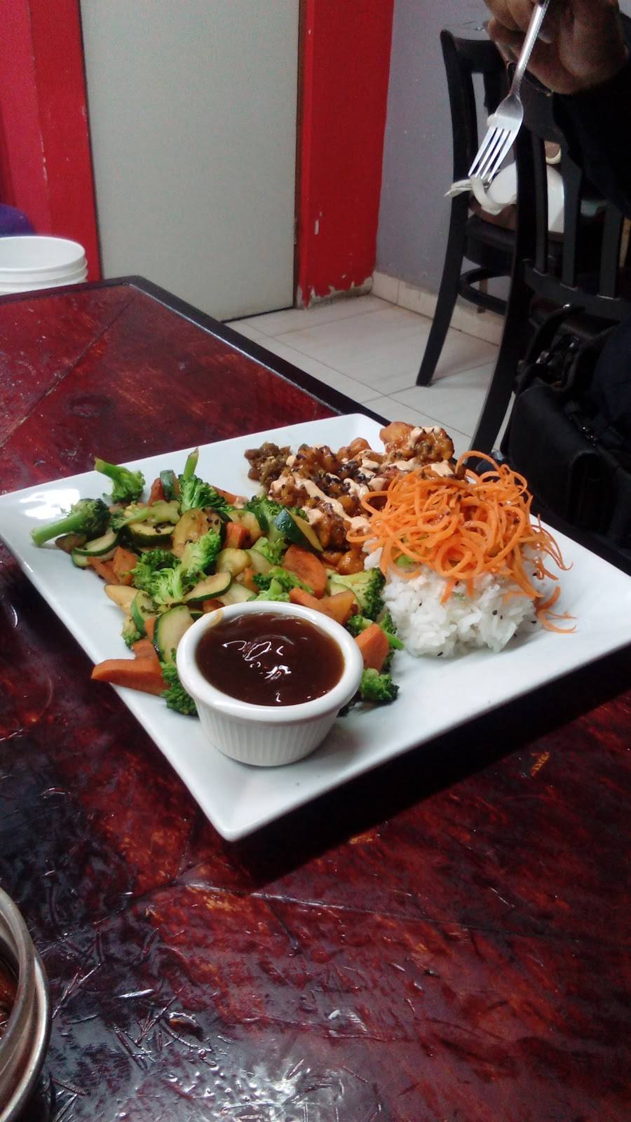 Sushi la postal cucapah | restaurant | Bulevar Cucapah s/n, Buenos Aires Nte., 22200 Tijuana, B.C., Mexico | 016643999665 OR +52 664 399 9665